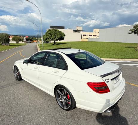 MERCEDES-BENZ C 63 AMG 6.2 V8 GASOLINA MCT MERCEDES-BENZ C 63 AMG 6.2 V8 GASOLINA MCT